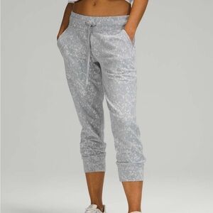 Lululemon Ready to Rulu Jogger Crop Jacquard Rhino Grey Size 0